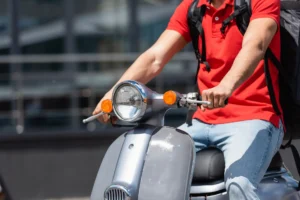 Read more about the article Weekly Motorcycle Rental vs Daily Rental: Which Saves You More Money? 
