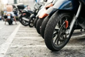 Read more about the article Why More Riders Are Choosing Monthly Motorcycle Rentals for Everyday Commuting 